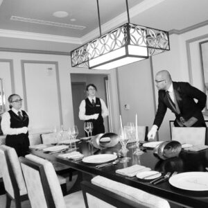 MK Butler in Service - Fine Dining Butler